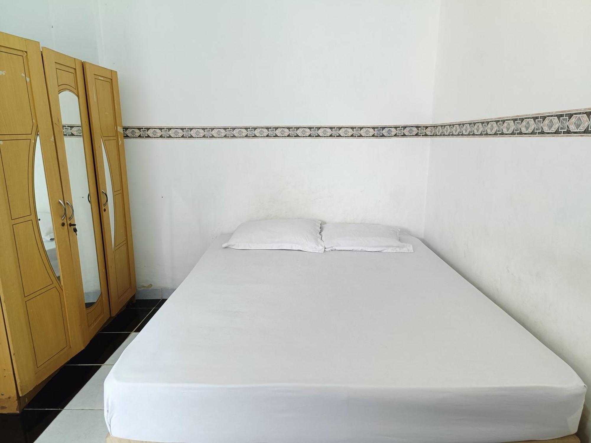 OYO 90260 Bumi Merpati Residence Macáçar Exterior foto