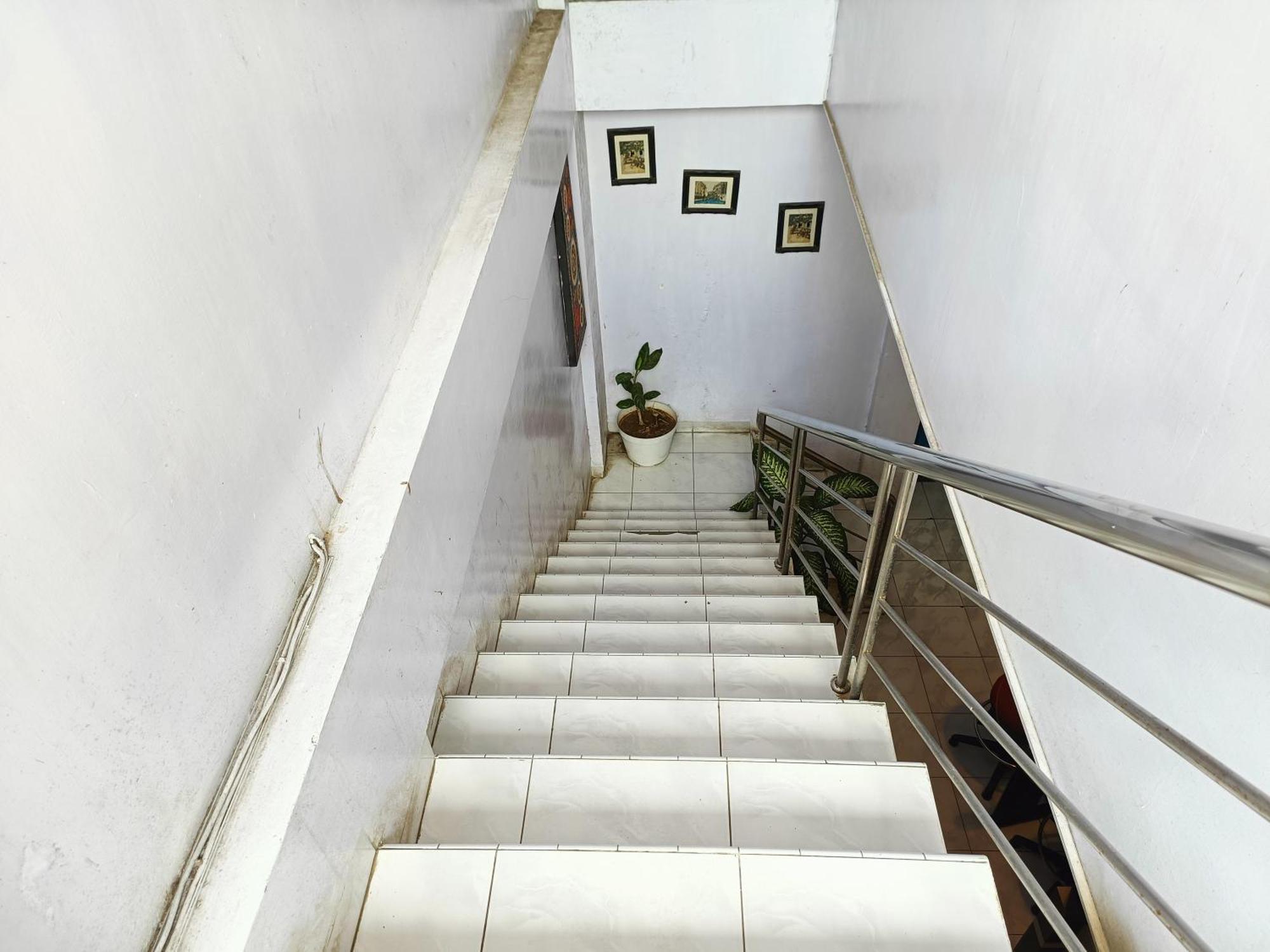 OYO 90260 Bumi Merpati Residence Macáçar Exterior foto